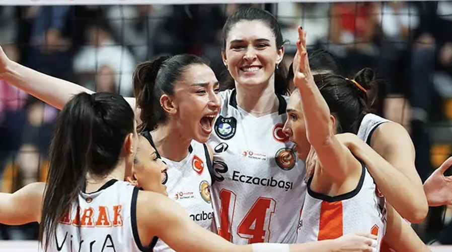 Sultanlar Ligi’nde Devler Çarpıştı: VakıfBank Üstün Çıktı!